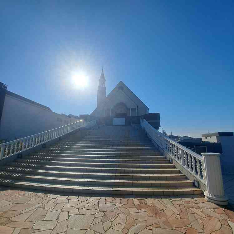 教会の表階段(集合写真撮影場所)