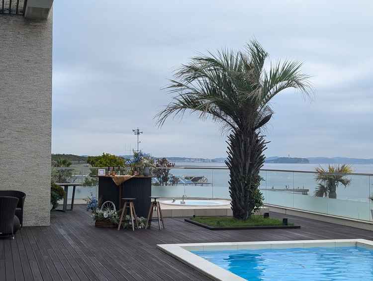 披露宴会場のプール