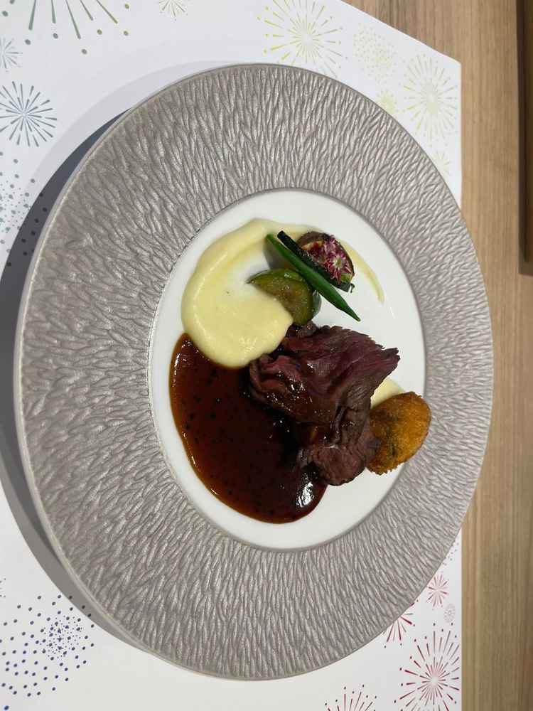 試食した牛ロースト。お肉も柔らかく、ソースは濃厚だが後味は爽やかで老若男女問わず美味しく食べられそう