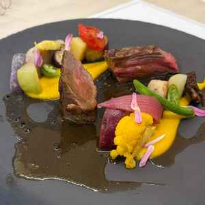 メイン料理の試食です。