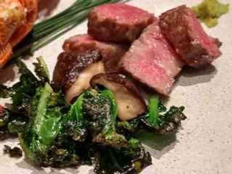 料理三品目。肉。