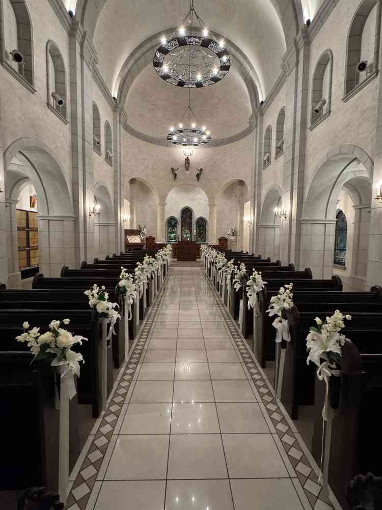 チャペルです。暖かみのある色合いで素敵でした。