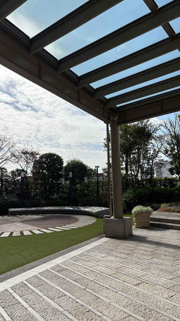 チャペル横の広場（フラワーシャワー場所）