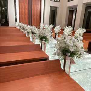 キラキラしたチャペルがとても可愛らしく、その中で行われるプロジェクションマッピングは綺麗でした。