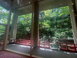 稔りの間の景色