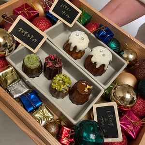 初めに頂いたお茶菓子です。クリスマスをイメージされていてとても可愛い♡