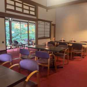 ゲストの待合室です。スタッフの方がお茶を淹れて、和菓子を食べながら待てるようです。