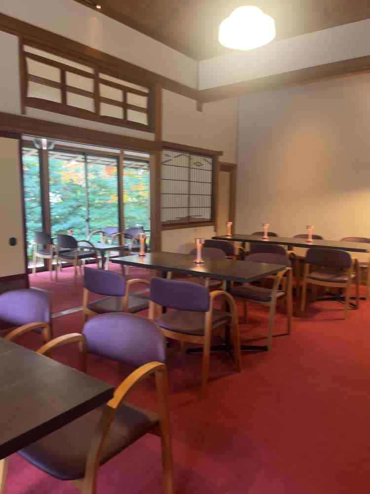 ゲストの待合室です。スタッフの方がお茶を淹れて、和菓子を食べながら待てるようです。