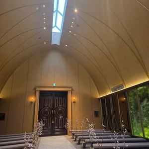 挙式会場入り口 清潔感があり特別感がありました