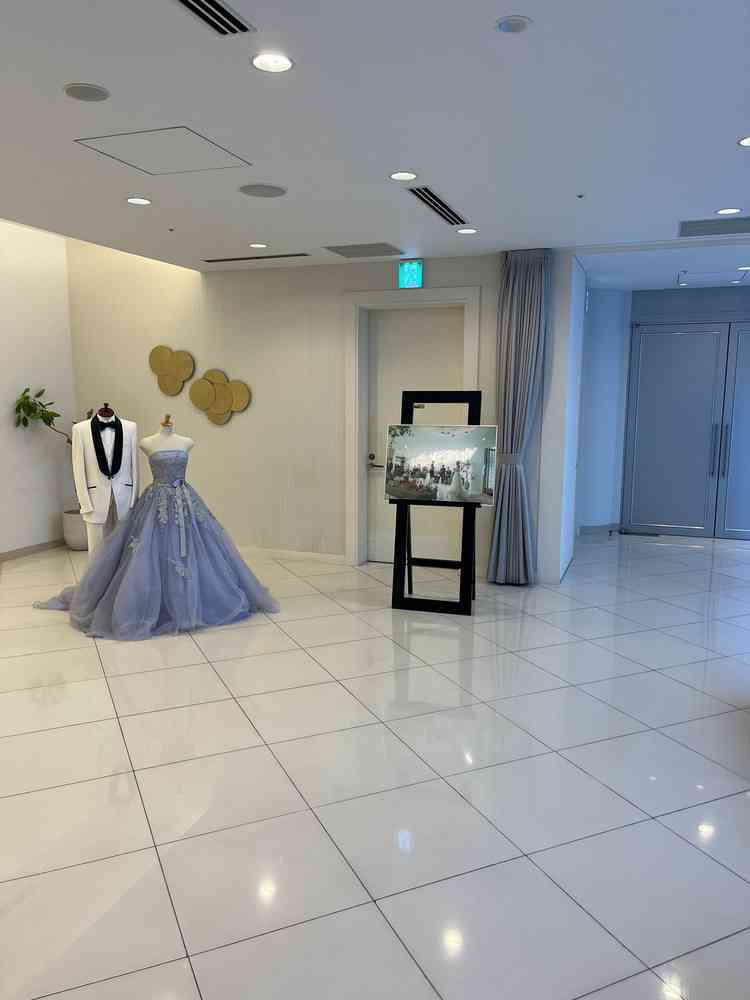 披露宴会場の前にあるウェルカムパーティエリアです。