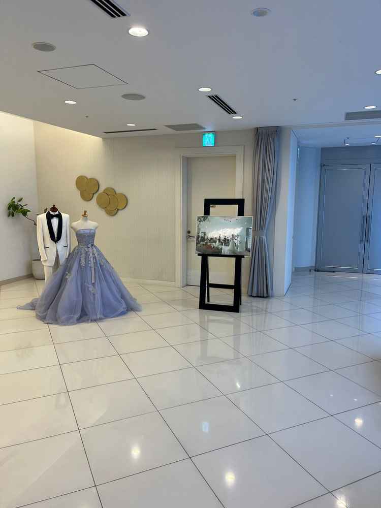 披露宴会場の前にあるウェルカムパーティエリアです。