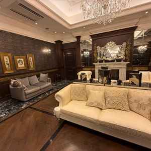 待合室も高級感がありわくわくさせてくれます。