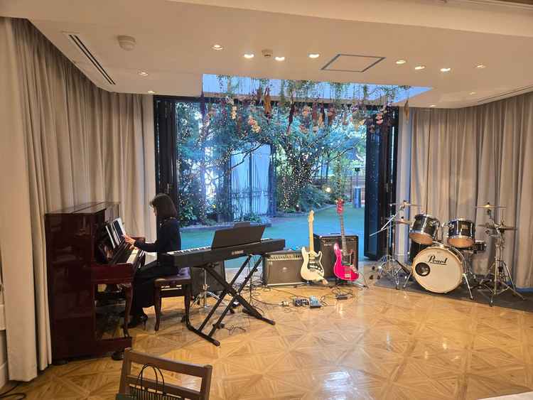 披露宴会場から見たガーデン