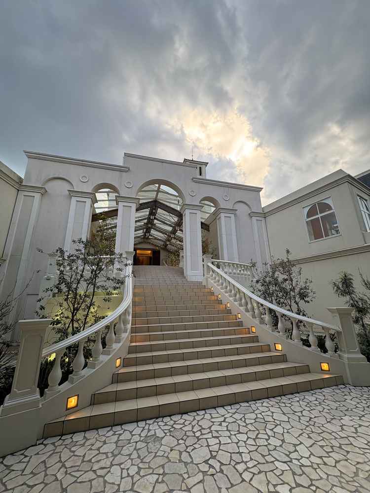 フラワーシャワー階段