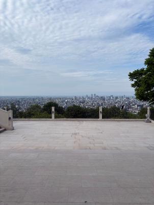 大聖堂の反対側の扉を開けた写真。市内を一望できる絶景。大聖堂は撮影禁止の看板あり出来ずでした。
