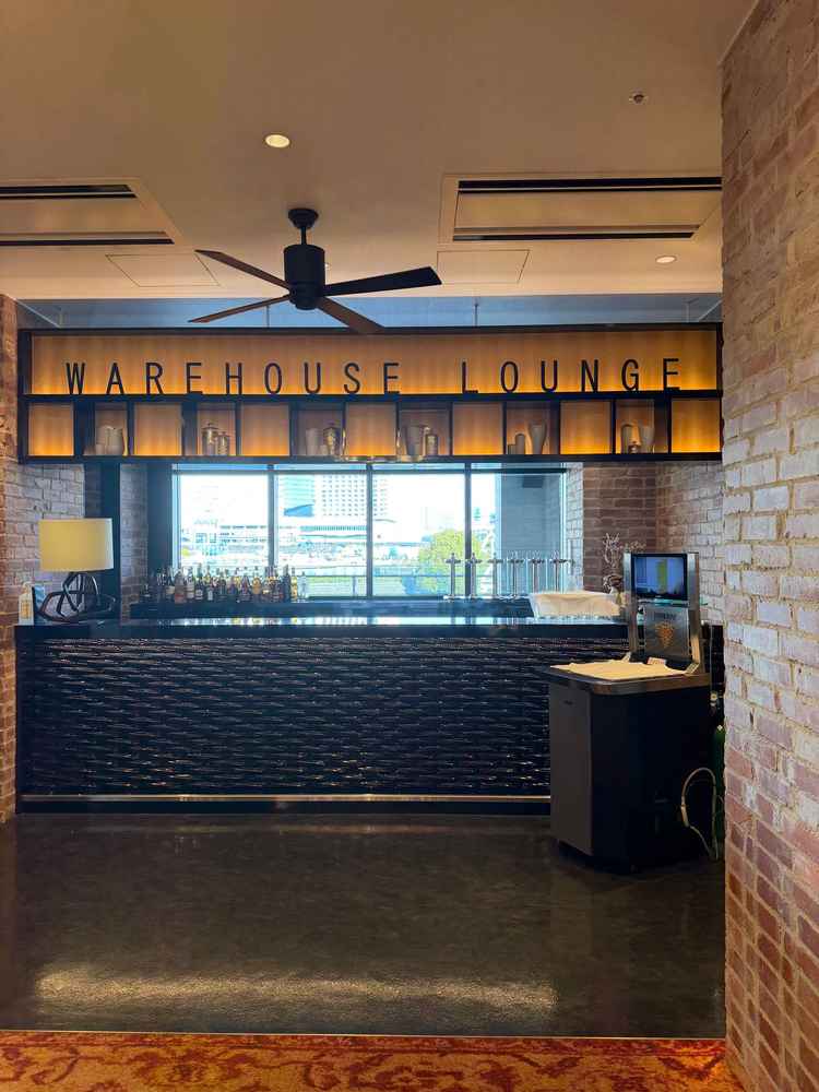 ゲストに利用していただくウェイティングバーも雰囲気がよかった。