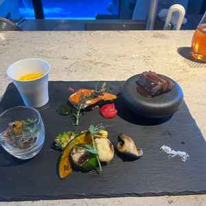 式当日にいただけるコースをいただきました。全て少し和風で美味しかったです。