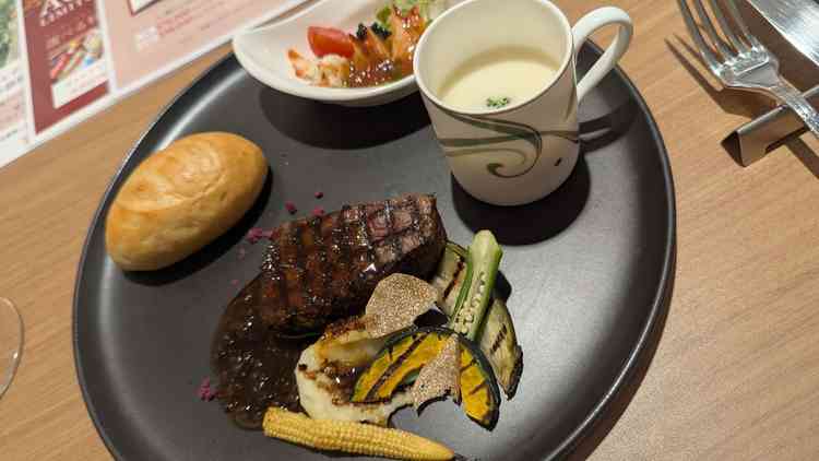 肉は硬めでした