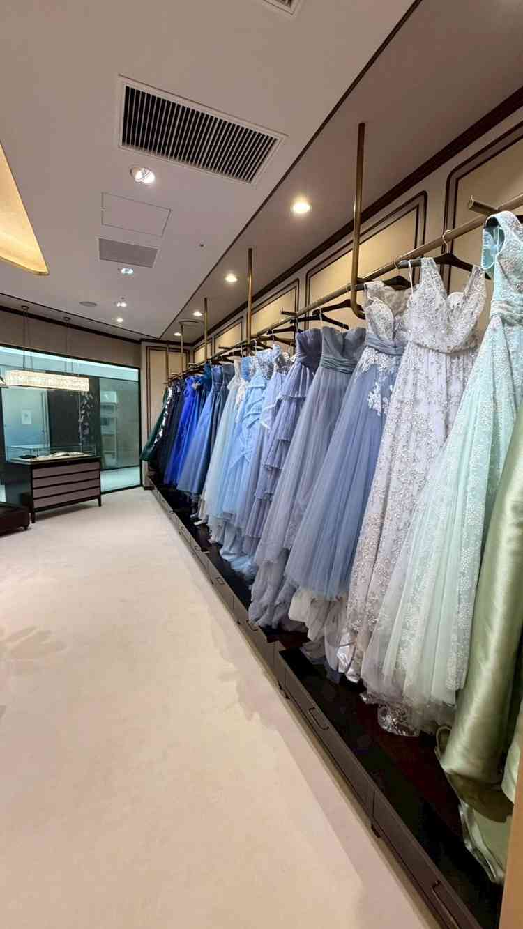 提携先JUNOのカラードレス