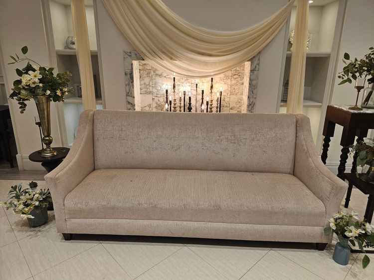 披露宴会場のソファ