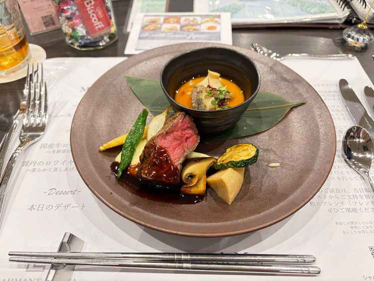 試食（メイン料理）。