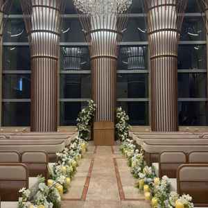 チャペルの写真です。17時半頃は真っ暗で、54階からの景色は全く見えませんでした。