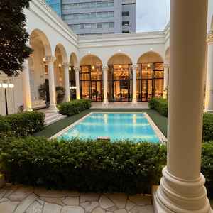 海外ドラマのようなプールのお庭が理想通りでした！