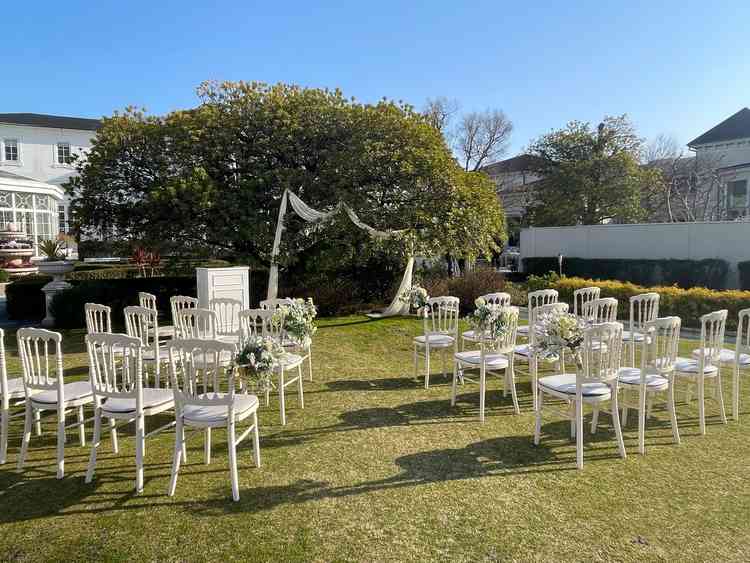 ガーデンウェディングもできるそうです。