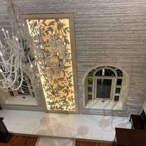 披露宴会場からチャペルを見下ろした景色