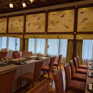 披露宴会場、金鶴