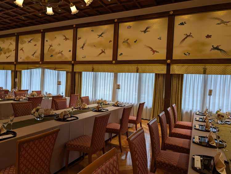 披露宴会場、金鶴
