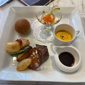 見学時に試食させてもらった料理