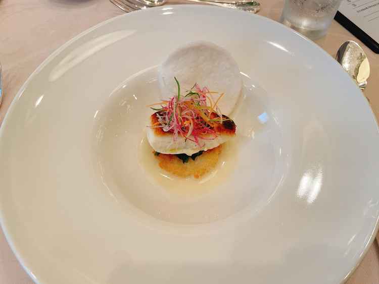 お魚　ソースがもうちょっとほしかった