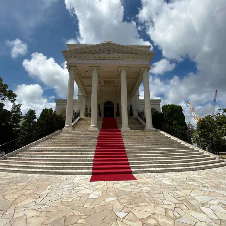 人気の大階段。