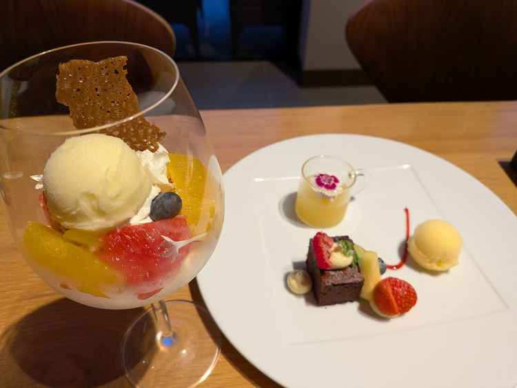 デザートはシェフが日替わりで作っているようでとても美味しかったです。料理もデザート大満足です。