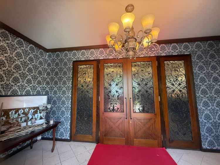 大階段前の入り口も雰囲気が良かったです。