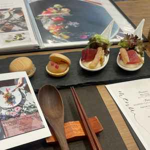 お箸で食べられるフレンチ！年配の方にも喜ばれそうだなと思いました。