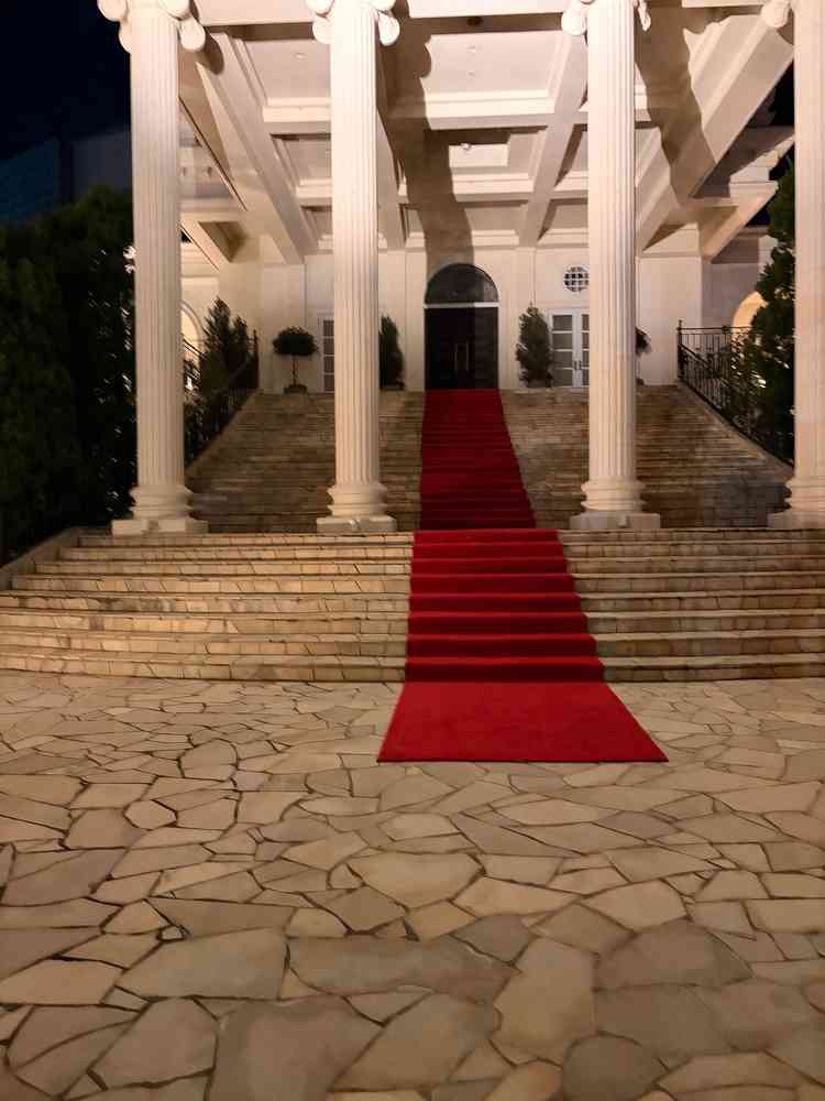 1番目立つ大階段が魅力的