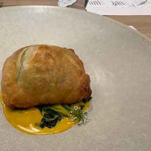 試食の魚料理はパイで包まれておりとてもおいしかったです。プランアップを検討しました。