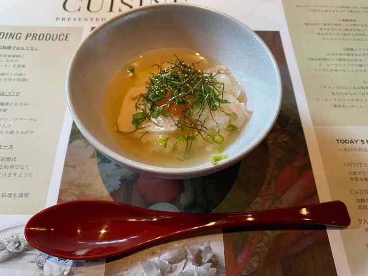 ビュッフェ形式で自由に食べられるお茶漬けが、ゲストにも満足いただけそうで好印象でした。