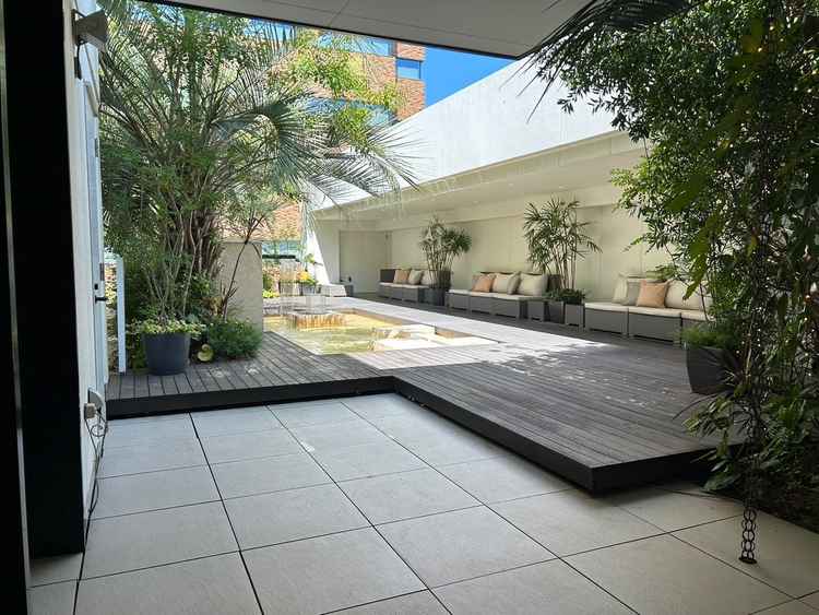 披露宴会場のテラス席