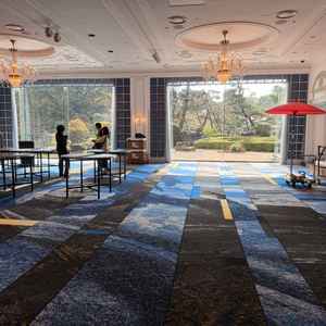 日本庭園の見える披露宴会場