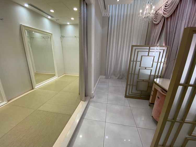 館内の設備が充実していました。着付けや化粧もしてくれるので身内にも気軽に来てもらえる点が良い。