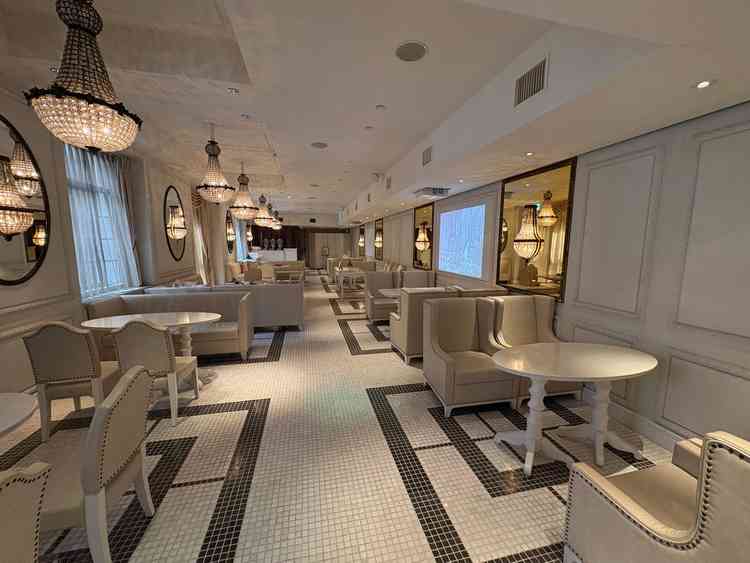 ゲスト用ロビーは広く、おもてなし用にゲーム等を置くなど自由にアレンジできるのが良かった。