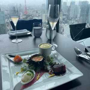 試食。料理はとてもおいしかった。