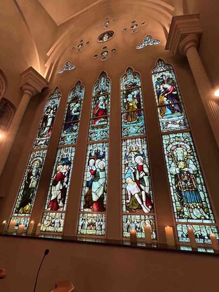 チャペルのステンドグラス