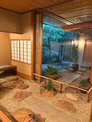 細部まで和の趣が感じられ、落ち着きのある上質な空間でした。