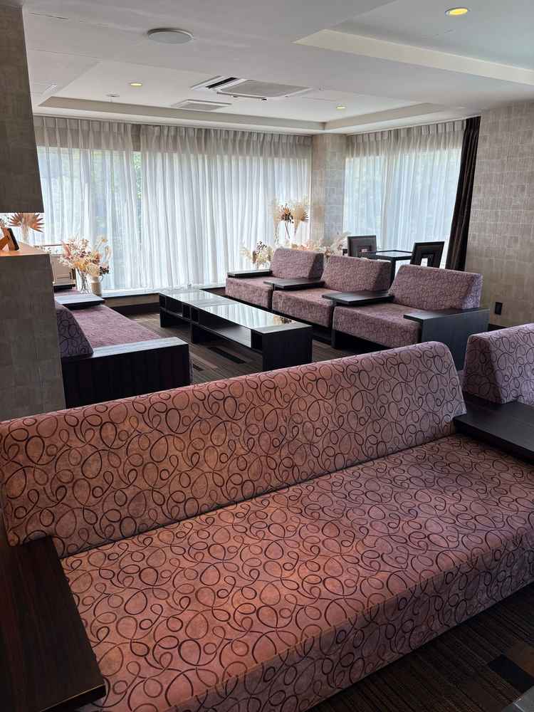 両家控え室。2室あるので2室とも借りると各家を分けられる。