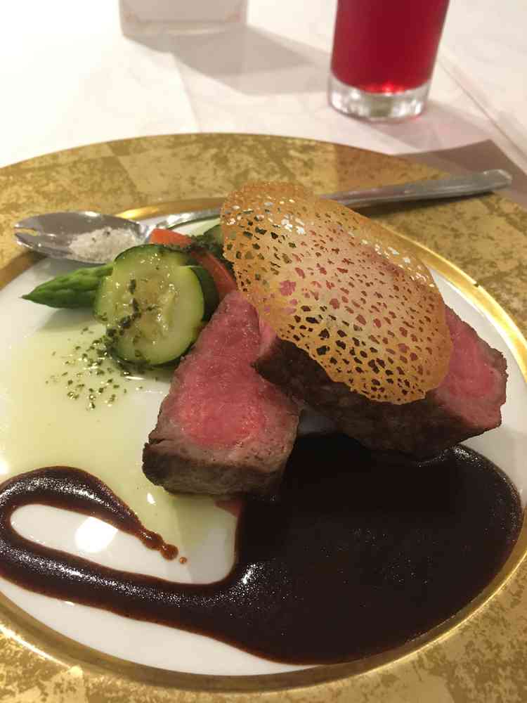 メイン