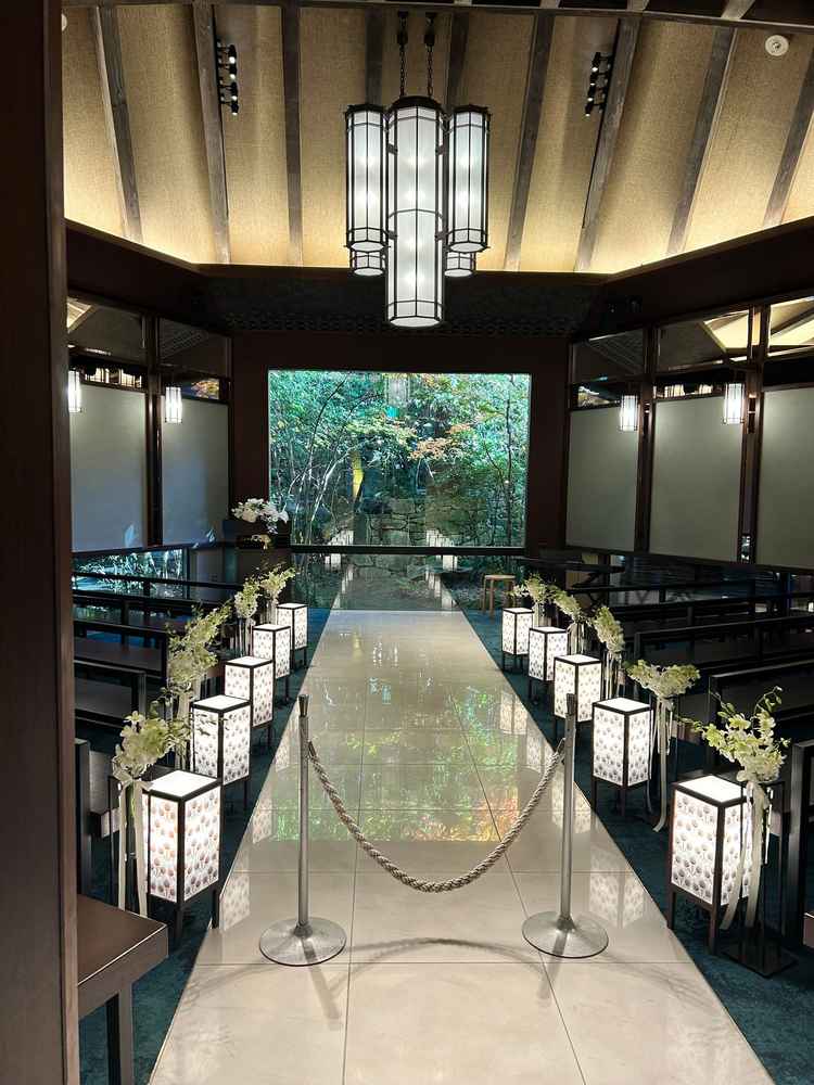 チャペルはコンパクト